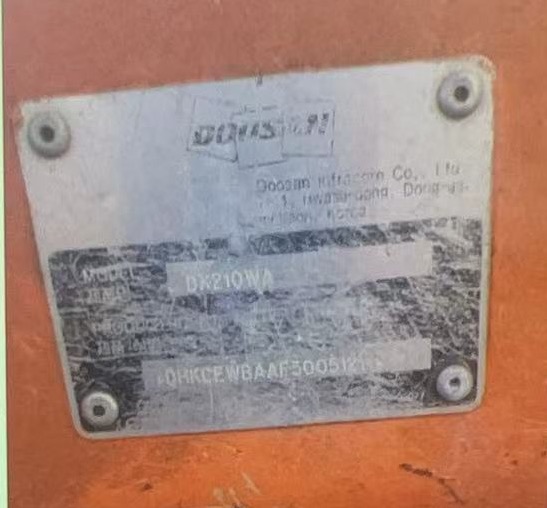 ZF 4143401055 gearbox The code 4143 401 055 corresponds to a ZF gearbox or reduction gear unit (commonly cataloged under the part number ZF 4143401055 or 4143.401.055).   These heavy-duty industrial o