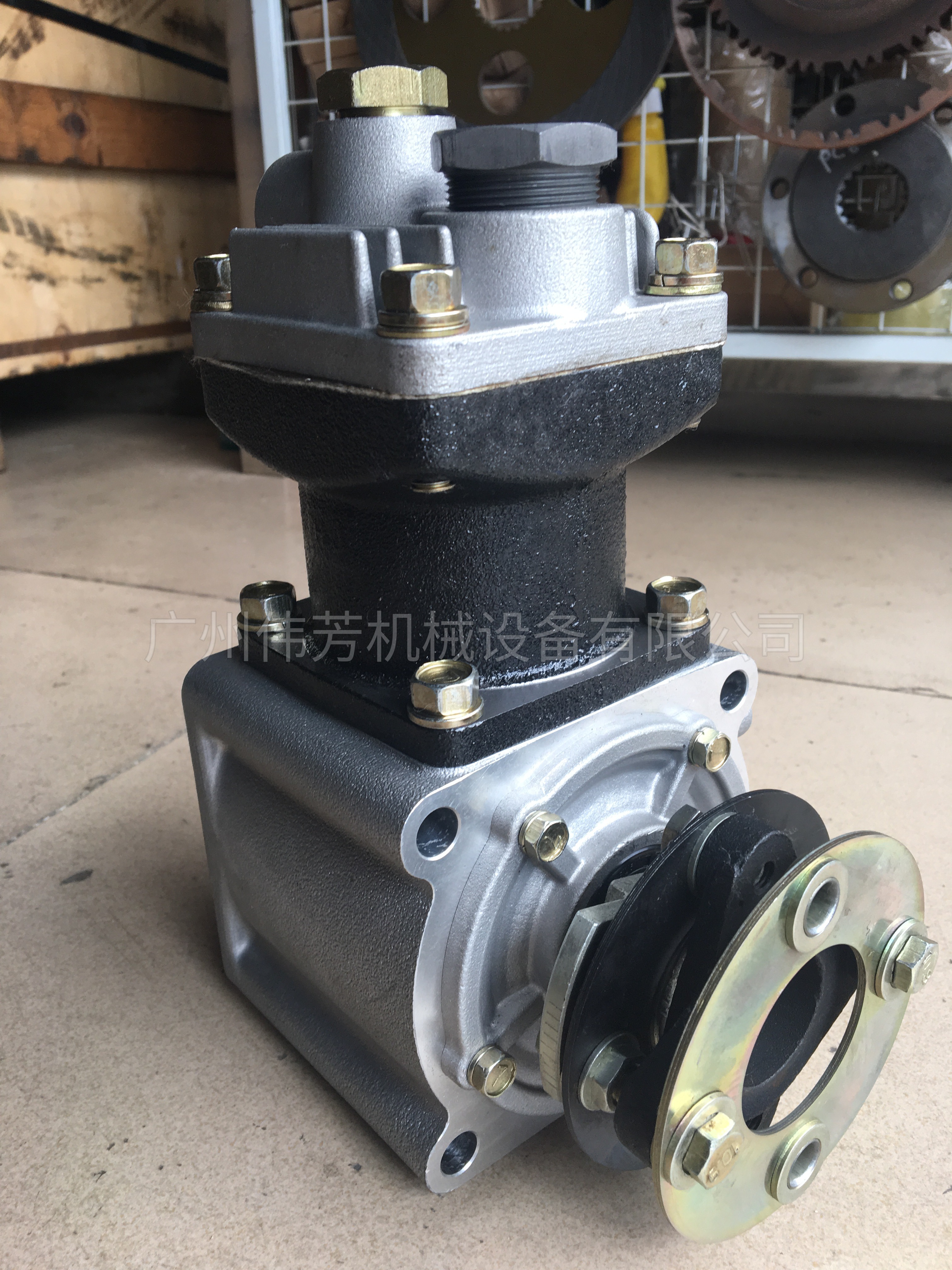 Hitachi EX125WD-5 6BG1 1191002751 Hitachi wheel excavator, air compressor, air pump, air compressor 日立轮挖 空压机 打气泵