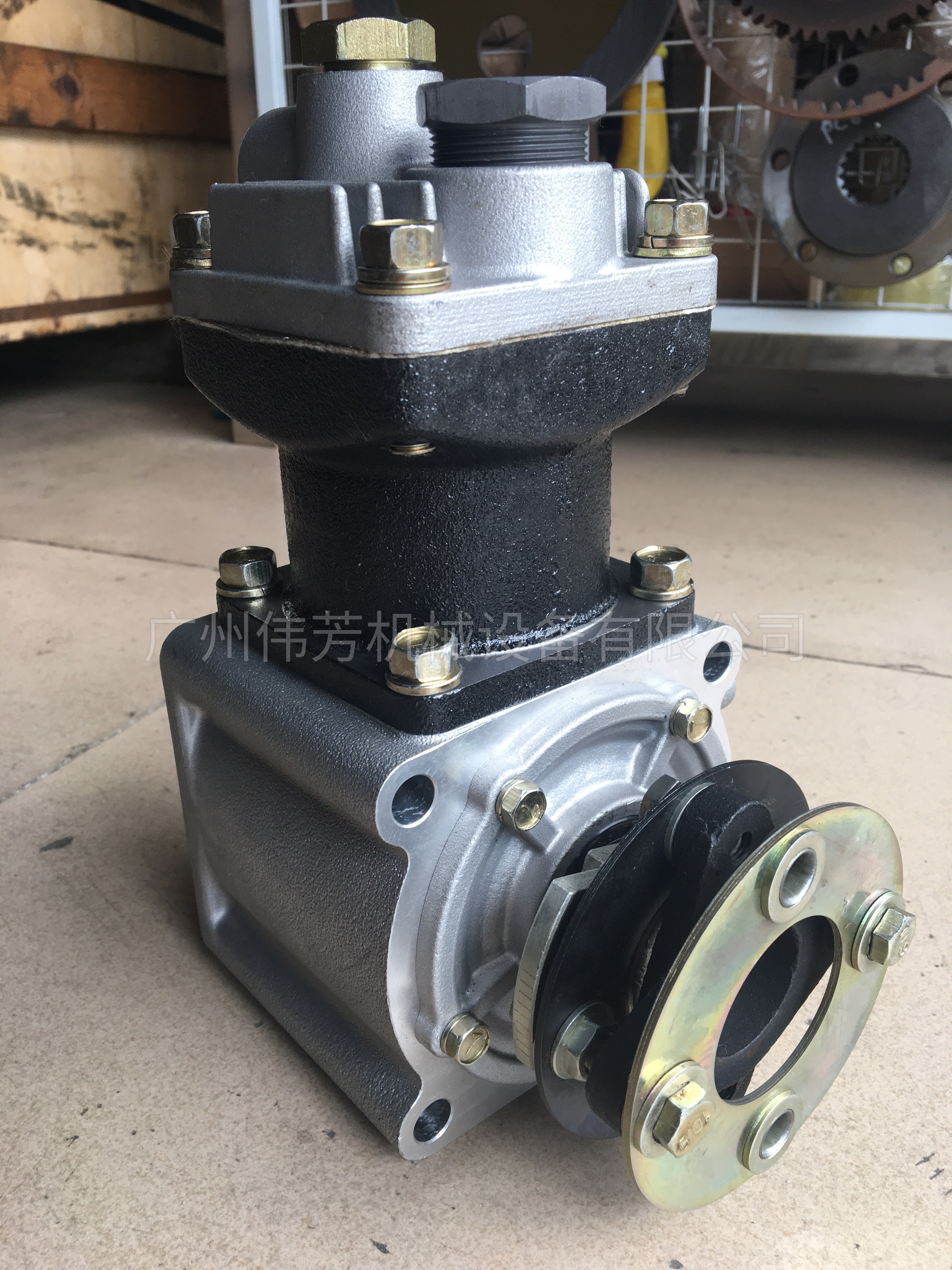 Hitachi EX125WD-5 6BG1 1191002751 Hitachi wheel excavator, air compressor, air pump, air compressor 日立轮挖 空压机 打气泵